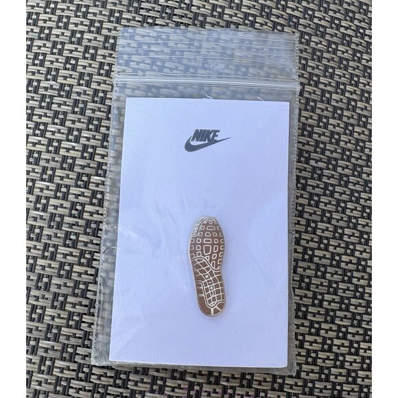 Nike Air Max 1 Anniversary Pin - Picture 1 of 6
